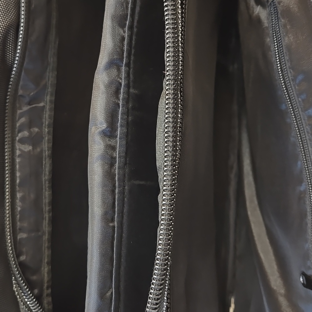 Briefcase~Unisex - Picture 6 of 13